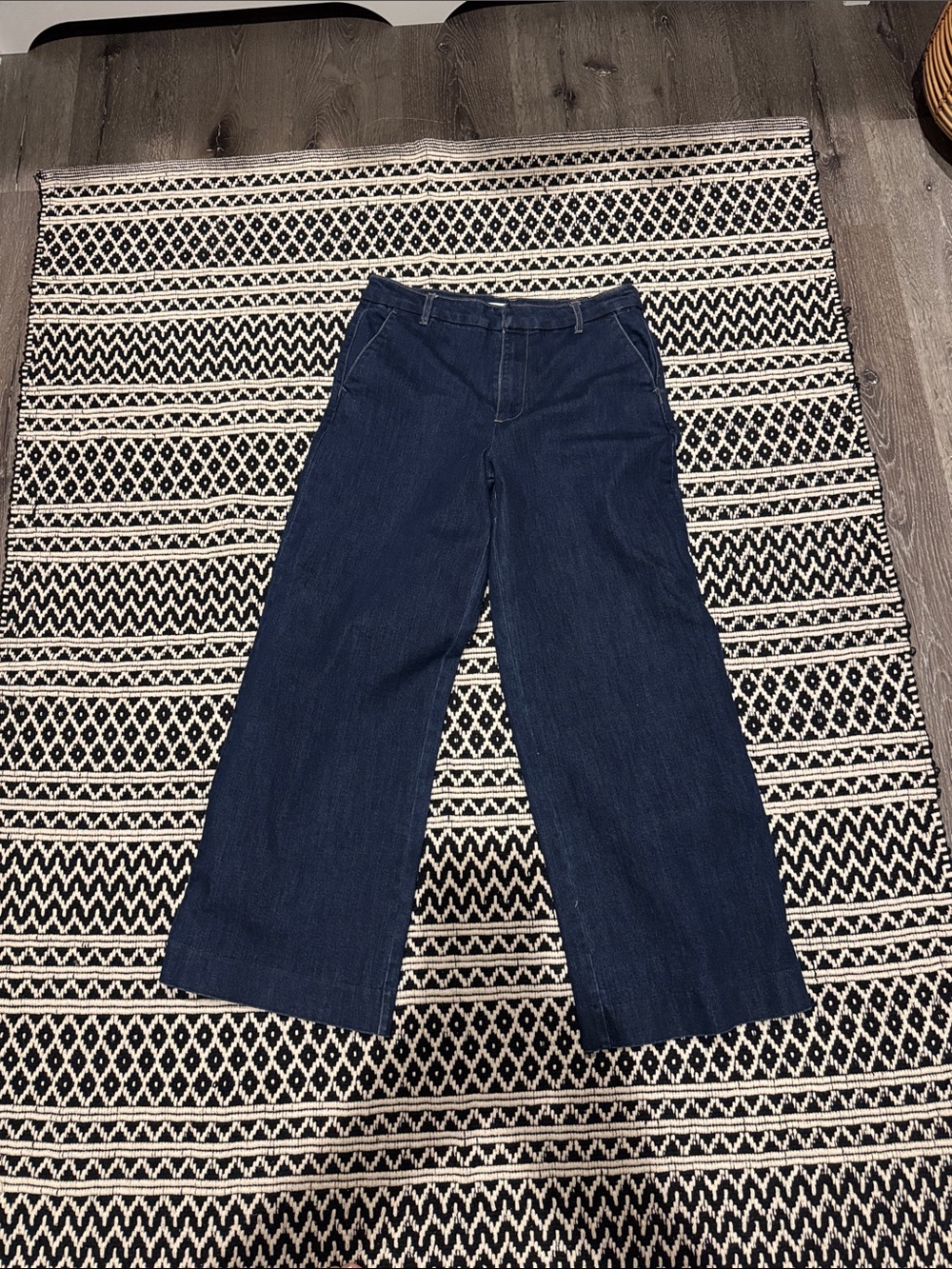 Oat New York Dark Blue Wide-Leg Jeans.Trouser length